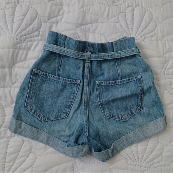Adorable paper bag shorts! - Picture 3 of 3